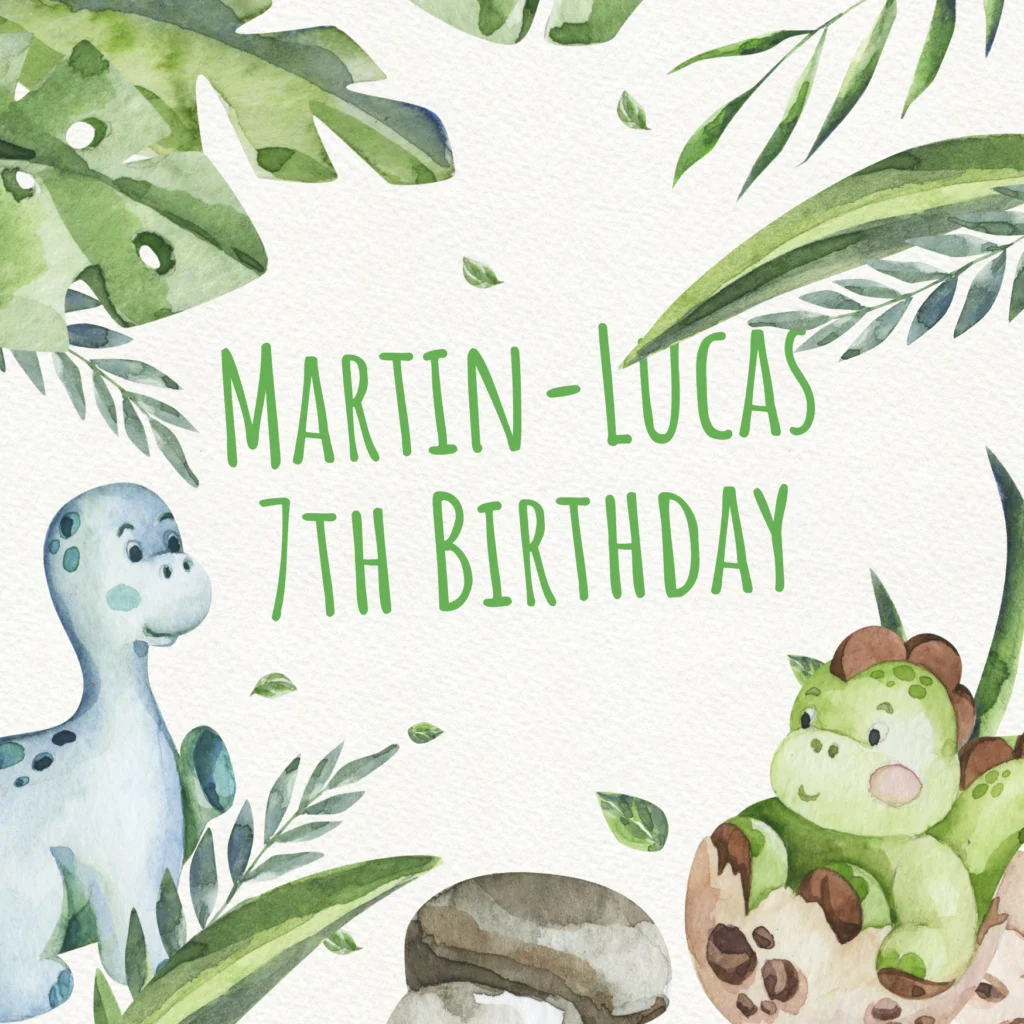 Illustration im Aquarellstil mit grünen Blättern, die den Text "Martin-Lucas 7. Geburtstag" einrahmen. Zwei niedliche Baby-Dinosaurier, einer stehend und einer aus einem Ei schlüpfend, erscheinen in den Ecken - ideal für Gästemanagement auf eventpage.ai. - eventpage.ai